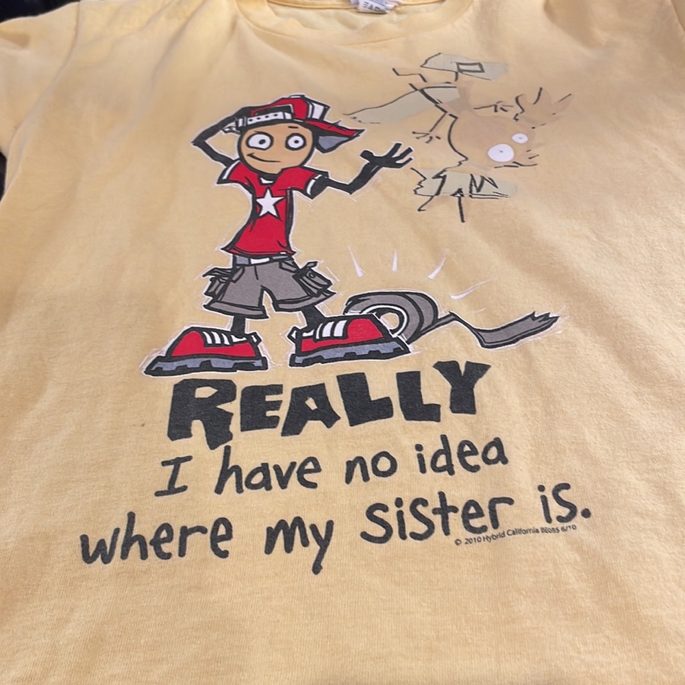 Boys graphic T-shirt really I have no idea where my sister is at 100% cotton M